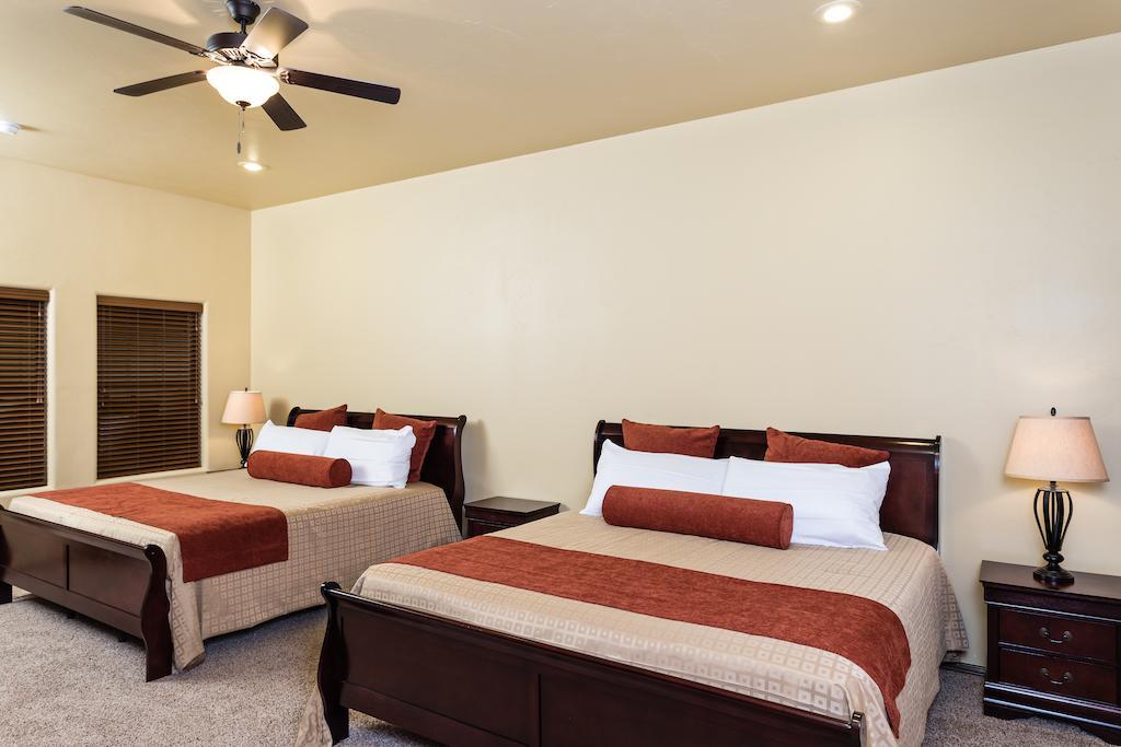 The Courtyard Villas Hobbs Esterno foto